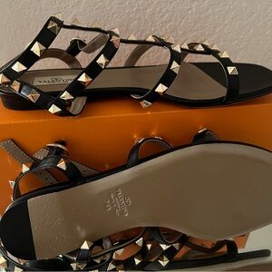 Valentino Rockstud sandals —brand new!